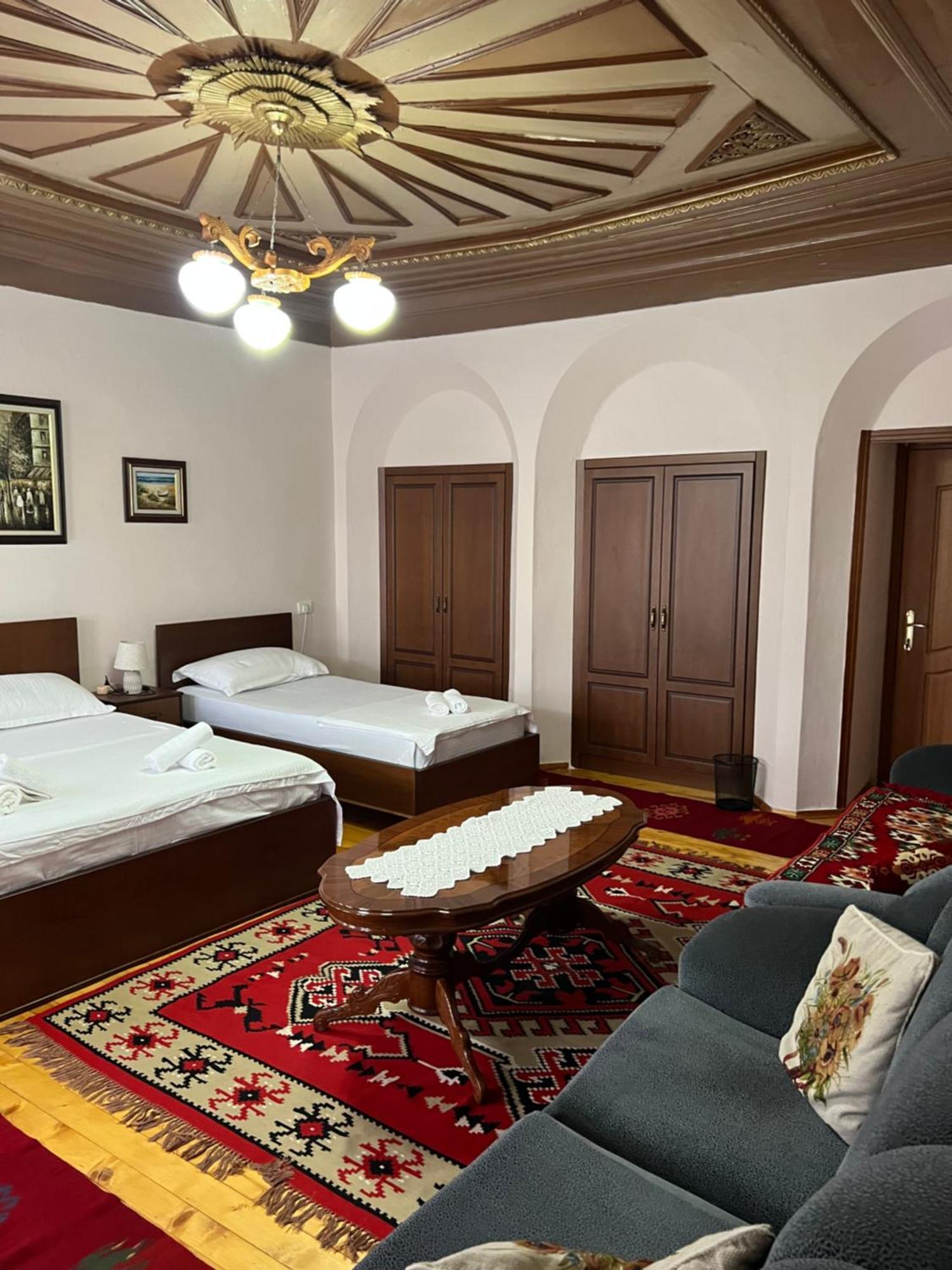Dd Villa 3 Berat Esterno foto