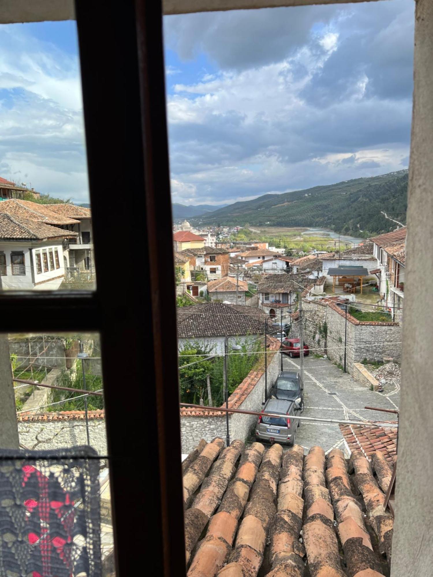 Dd Villa 3 Berat Esterno foto
